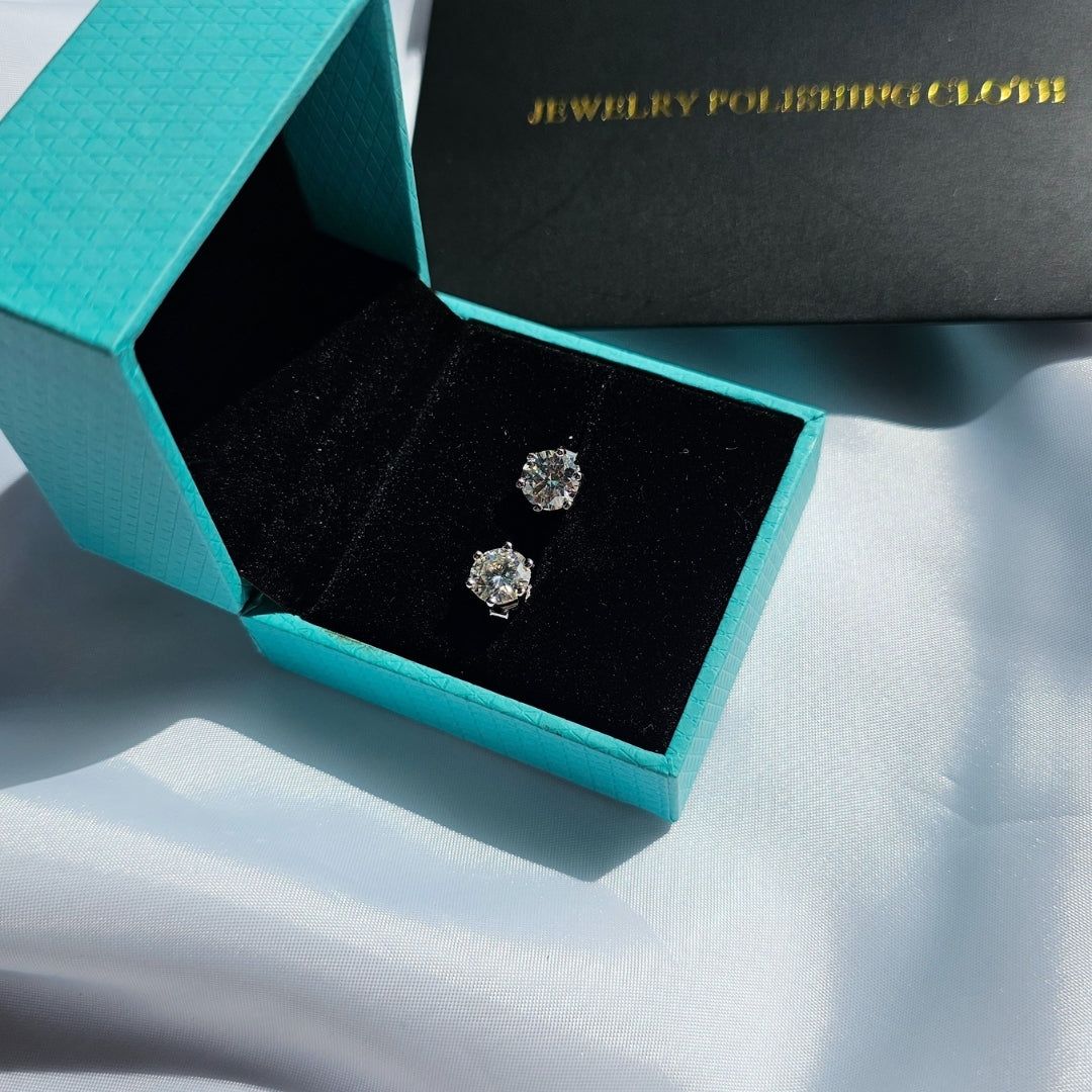 Valoré Brilliant Moissanite Stud Earrings