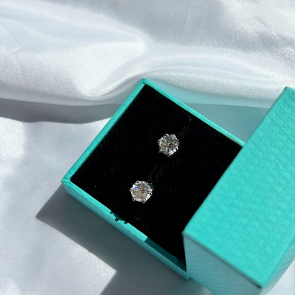 Valoré Brilliant Moissanite Stud Earrings