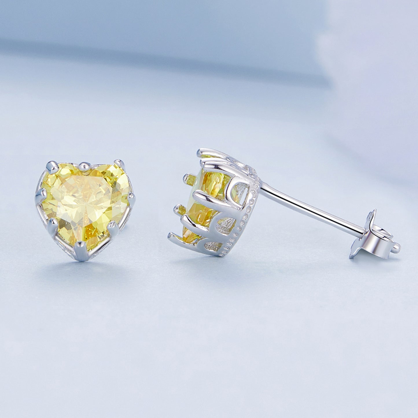 Valoré Birthstone Heart Stud Earrings