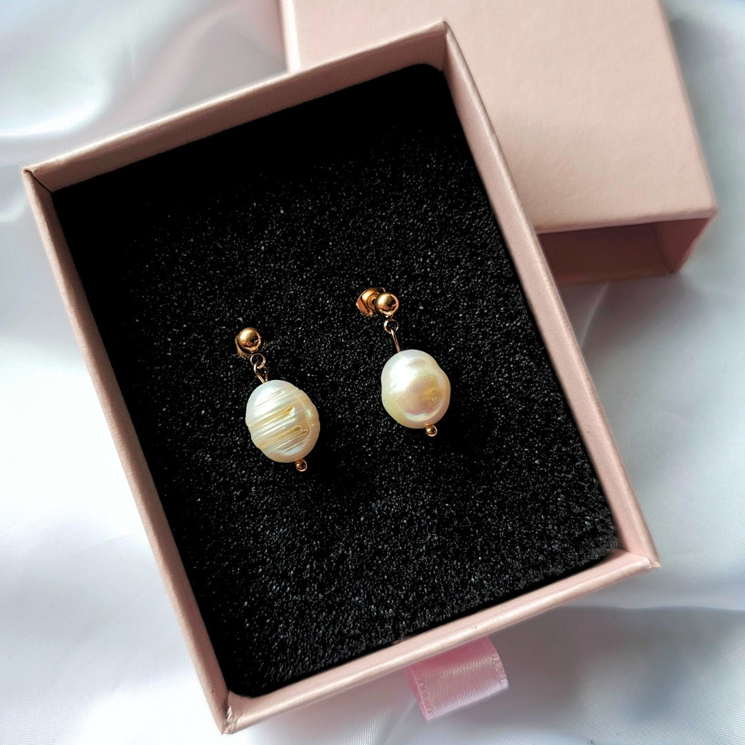 Valoré Freshwater Pearl Earrings