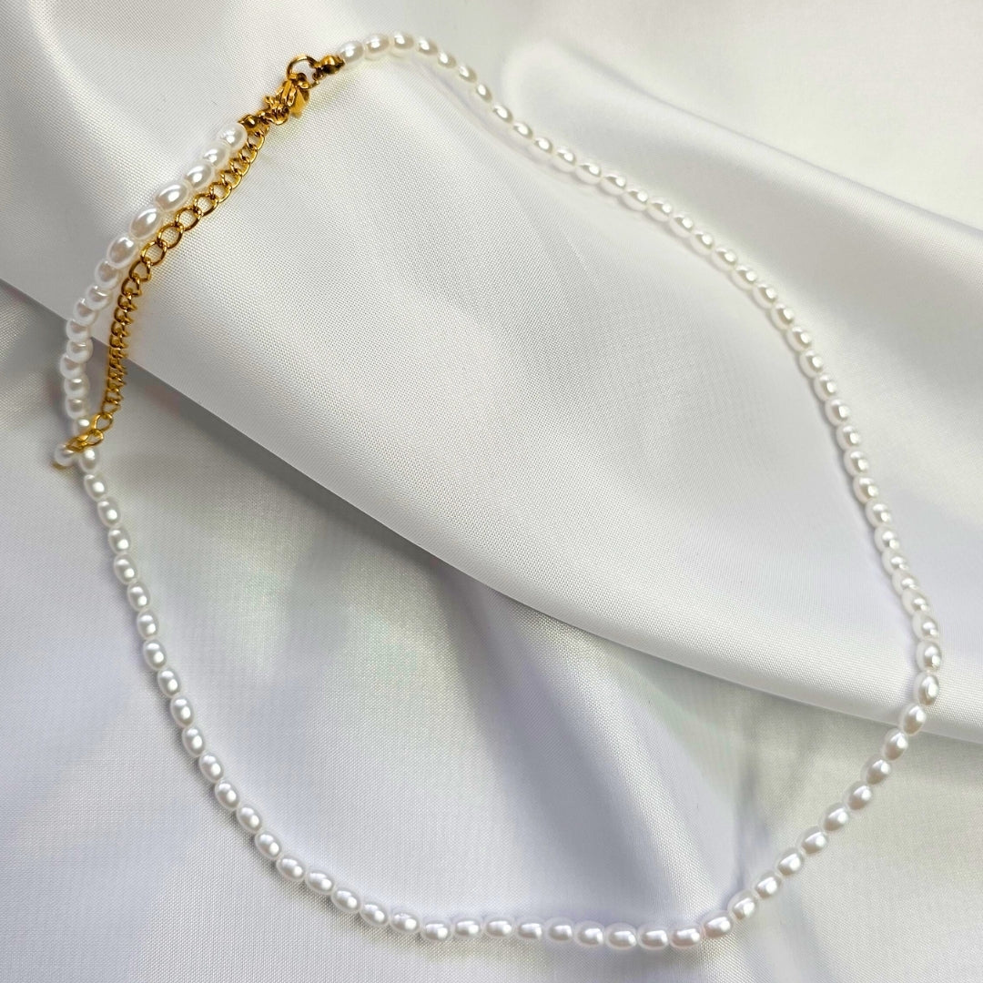 Valoré White Imitation Collarbone Pearl Necklace