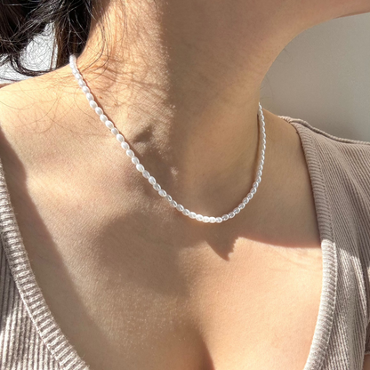 Valoré White Imitation Collarbone Pearl Necklace