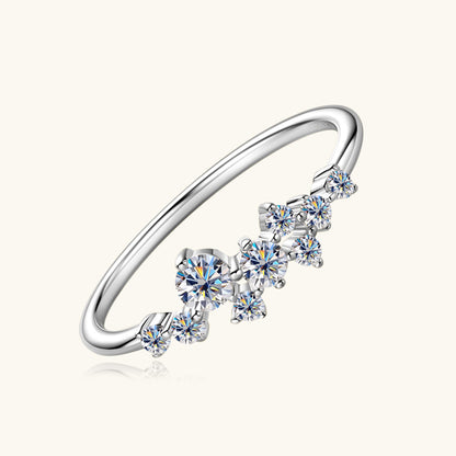 Valoré Dazzling Round Moissanite Diamond Ring