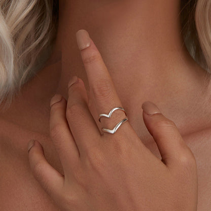 Valoré V-Shaped Adjustable Ring