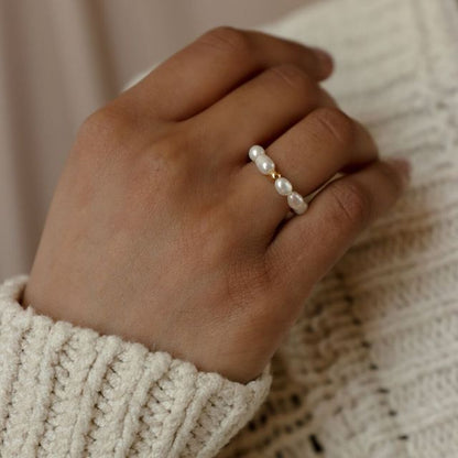 Valoré Korean Imitation Minimalist Pearl Ring